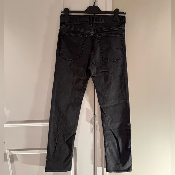 Boss Regular-Fit Jeans in Comfort-Stretch Denim - Picture 2 of 8